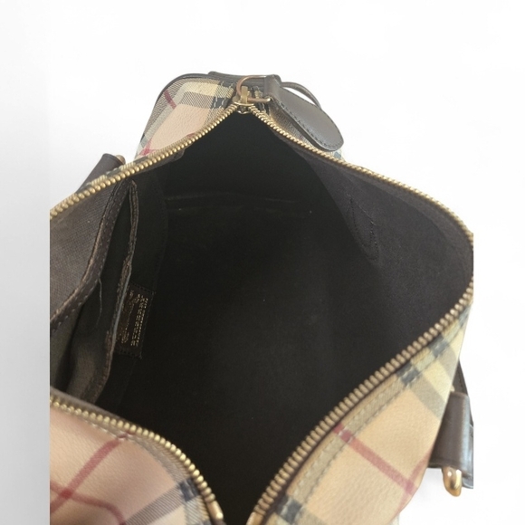 Burberry Beige Checkered Women's Bag - Picture 10 of 10